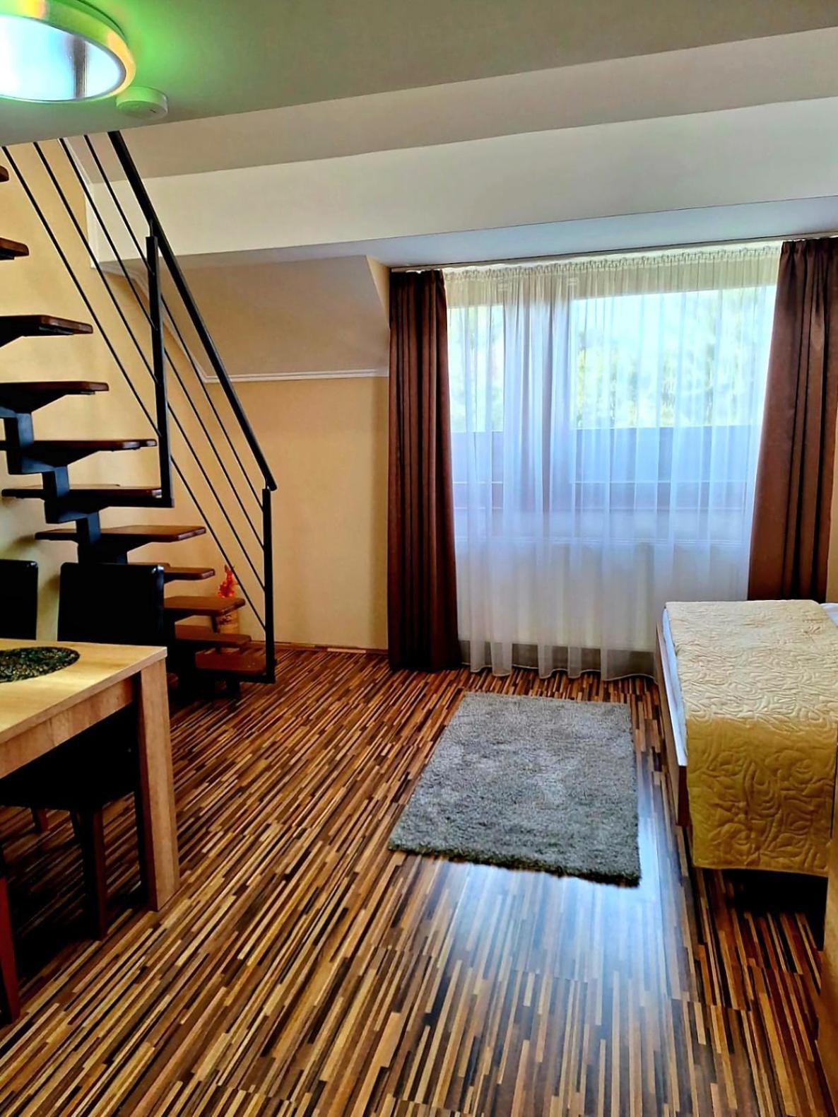 Angyal Apartman Gyula Εξωτερικό φωτογραφία